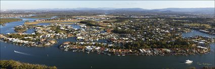 Marine Drive North - Sanctuary Cove - Gold Coast - QLD 2014 (PBH4 00 17736)